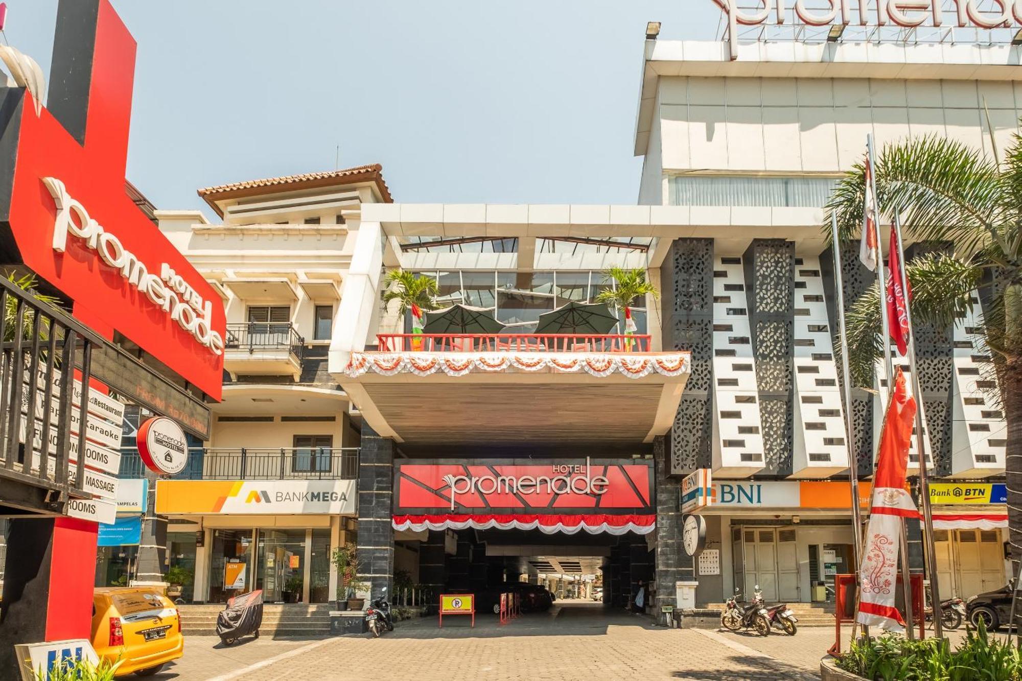 Townhouse Oak Cihampelas Near Ciwalk Formerly Promenade Hotel Bandung Exterior foto