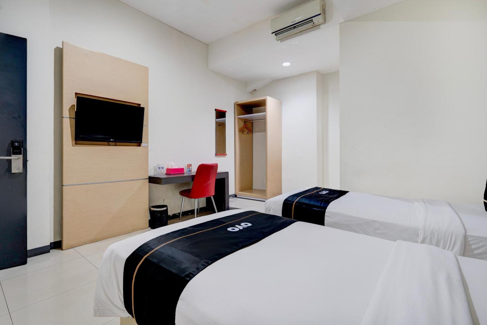 Townhouse Oak Cihampelas Near Ciwalk Formerly Promenade Hotel Bandung Exterior foto